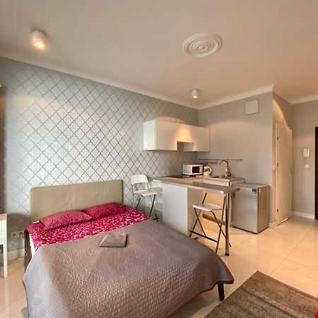 Studio Flat Triton Park Varsovie Extérieur photo