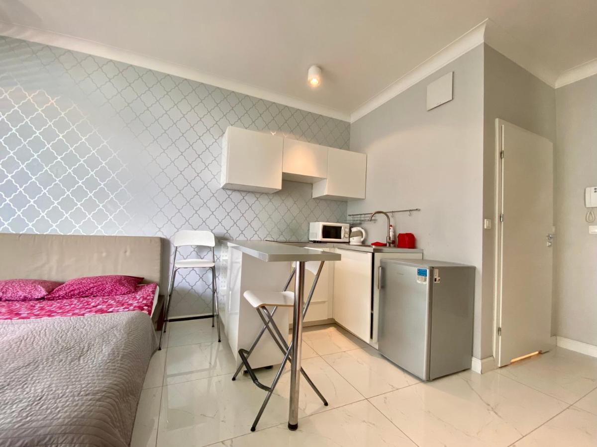 Studio Flat Triton Park Varsovie Extérieur photo